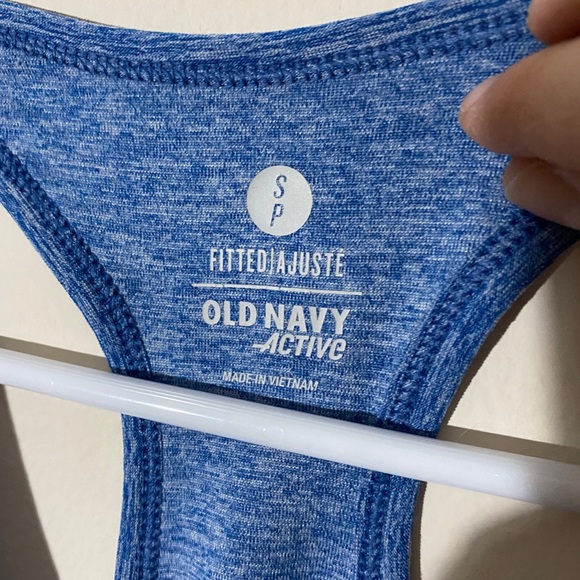 Old Navy Active Fitted Tank Top with Ruched Sides S - Picture 4 of 5
